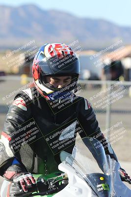 media/Dec-01-2025-Moto Forza (Mon) [[2daa91e15f]]/4-Around the Pits/